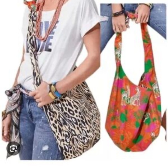 Vibrant Cabi Reversible Sling Bag EUC - Picture 8 of 9